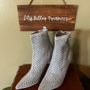 ID Required Mia Glitter Silver Ankle Booties 9